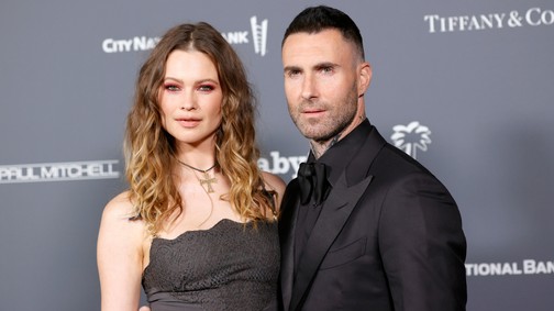 Megszületett Adam Levine és Behati Prinsloo harmadik babája