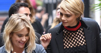 Ashley Benson és Cara Delevingne kapcsolata végre hivatalos! Vagy nem is?