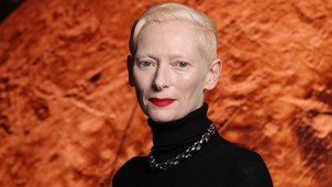 65 éves lett Tilda Swinton, a mozi kaméleonja, aki továbbra is határokat feszeget