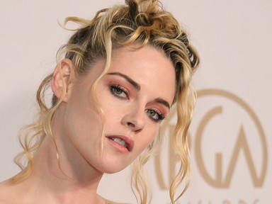 Kristen Stewart elbűvölő menyasszonyi ruhában a vörös szőnyegen!