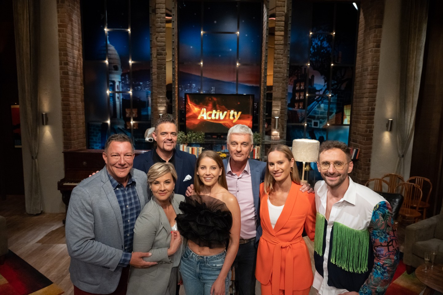 2023-ban már hosszú, barna hajjal pózolt a kameráknak a Gyertek át! című műsorban. 