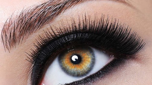 Igézz a szempilláiddal