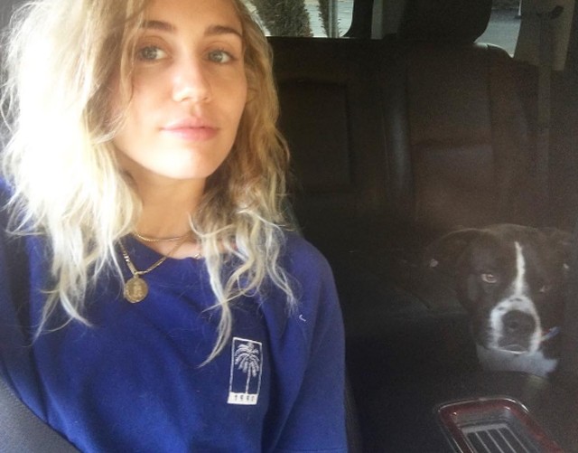 Miley Cyrus új frizurával: maga a megtestesült nőiesség