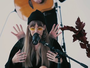 Megérkezett OHNODY érzelmes, lírai akusztikus videója