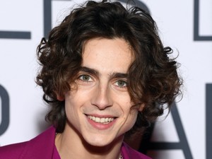 Timothée Chalamet is beszállt az apró kiegészítős trendbe