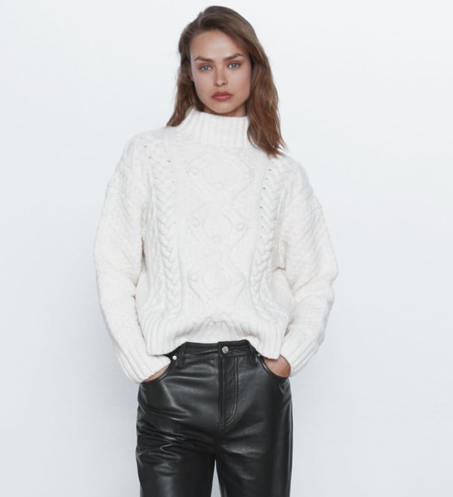 Selena Gomez díva szettje olyan vagány, hogy eldobod az agyad