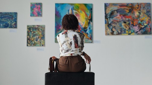 Ismert magyar színésznő tart tárlatvezetést az Art Market Budapesten, amire most te is jegyet nyerhetsz