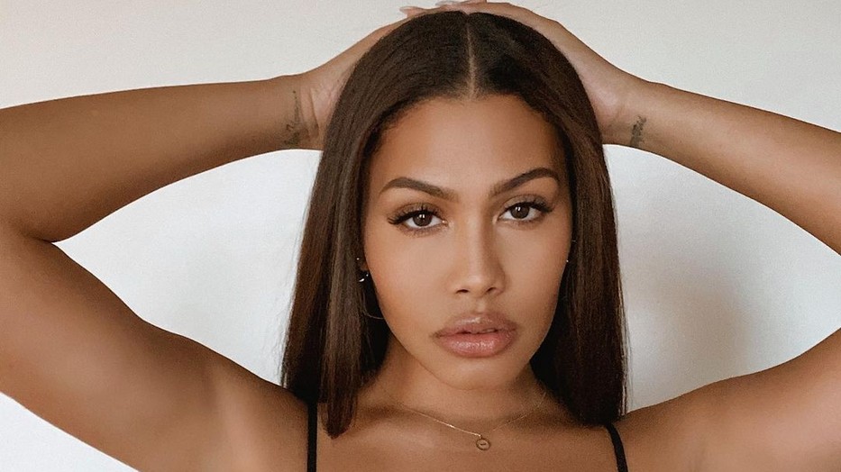 Ő az első transznemű modell a Sports Illustrated címlapján