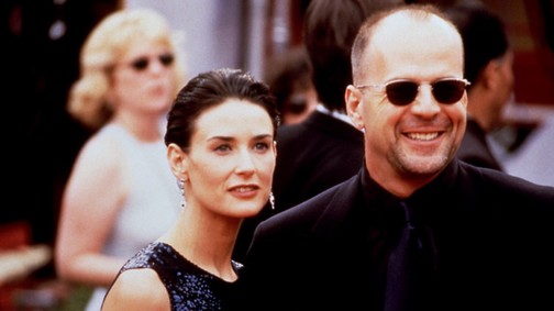 Bruce Willis és Demi Moore összebújós karácsonyi fotója letartolta az internetet