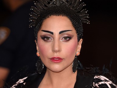 Sztárdizájnerek az év esküvőjére terveztek