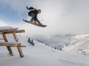 Sítúra előtt ne csak a lécre figyeljünk, hanem a biztosításra is!
