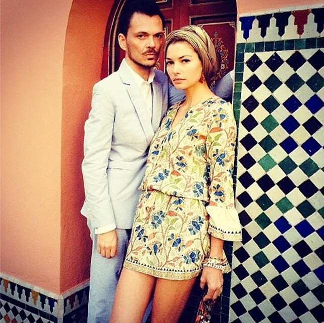 És a másik múzsa, Arizona Muse.