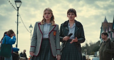 Távozik a Szexoktatás női főszereplője - ez áll a háttérben