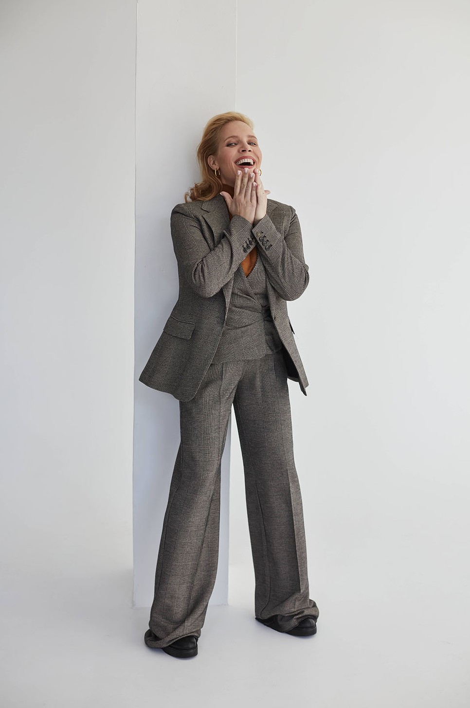 Tóth Vera digitális címlapinterjú