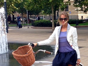 Így lesz sálból szoknya