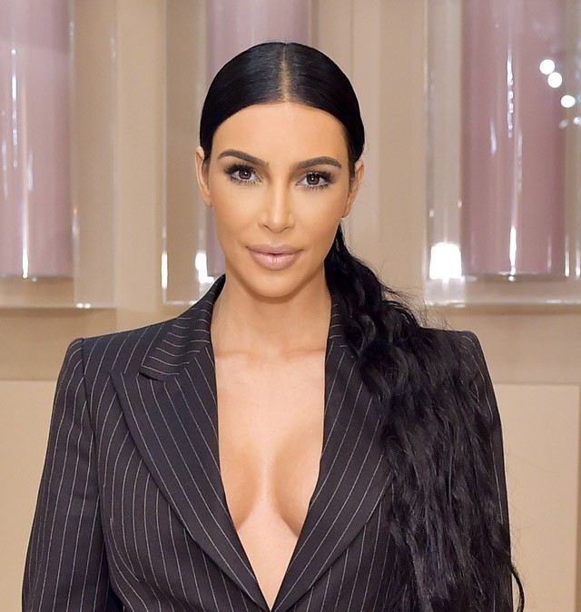 Íme a legdurvább Photoshop-bakik, amiket Kim Kardashian követett el