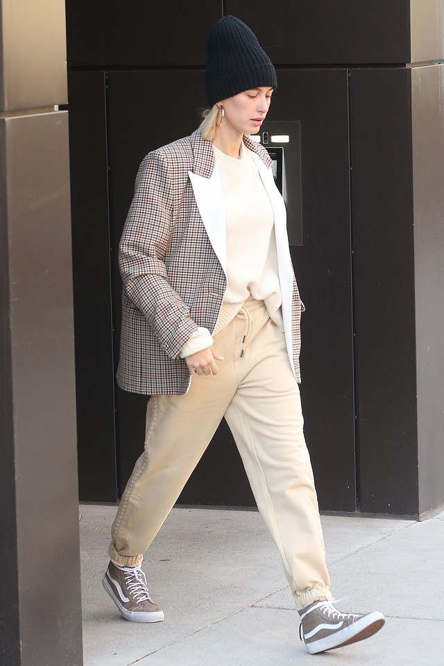 Hailey Bieber street style