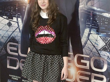 Hailee Steinfeld nagyon élvezi a sikkes gimis stílust