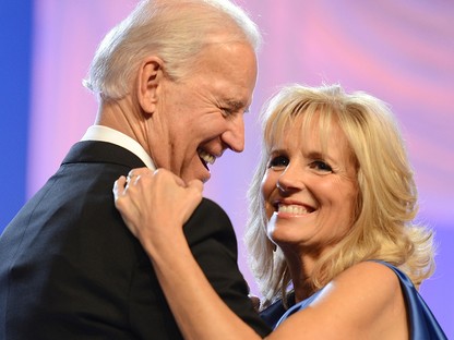 Ki is Dr. Jill Biden, az új First Lady, aki 231 évnyi hagyományt fog megtörni?