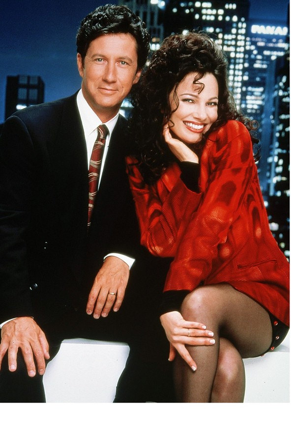 A dadus (1993-1999) A 90-es évek egyik legnagyobb sikernek örvendő szituációs komédiája volt Fran története, aki bár a gazdag, New Yorkban élő angol özvegyember gyerekeinek a dadája, a legkisebb tehetséget sem mutatta a gyereknevelésben – viszont annál többet a vásárlásban, a különböző állatmintás szettek és extrém rövid szoknyák viselésében, és első sorban a bénázásban. Egyszerűen imádnivaló!