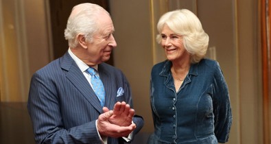 Még sosem láttuk ennyire gyönyörűnek Kamilla királynét: szokatlanul harsány színben tündökölt Olaszországban