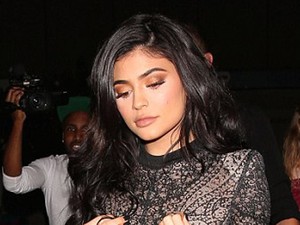 Kylie Jenner ruhájától tátva marad a szád