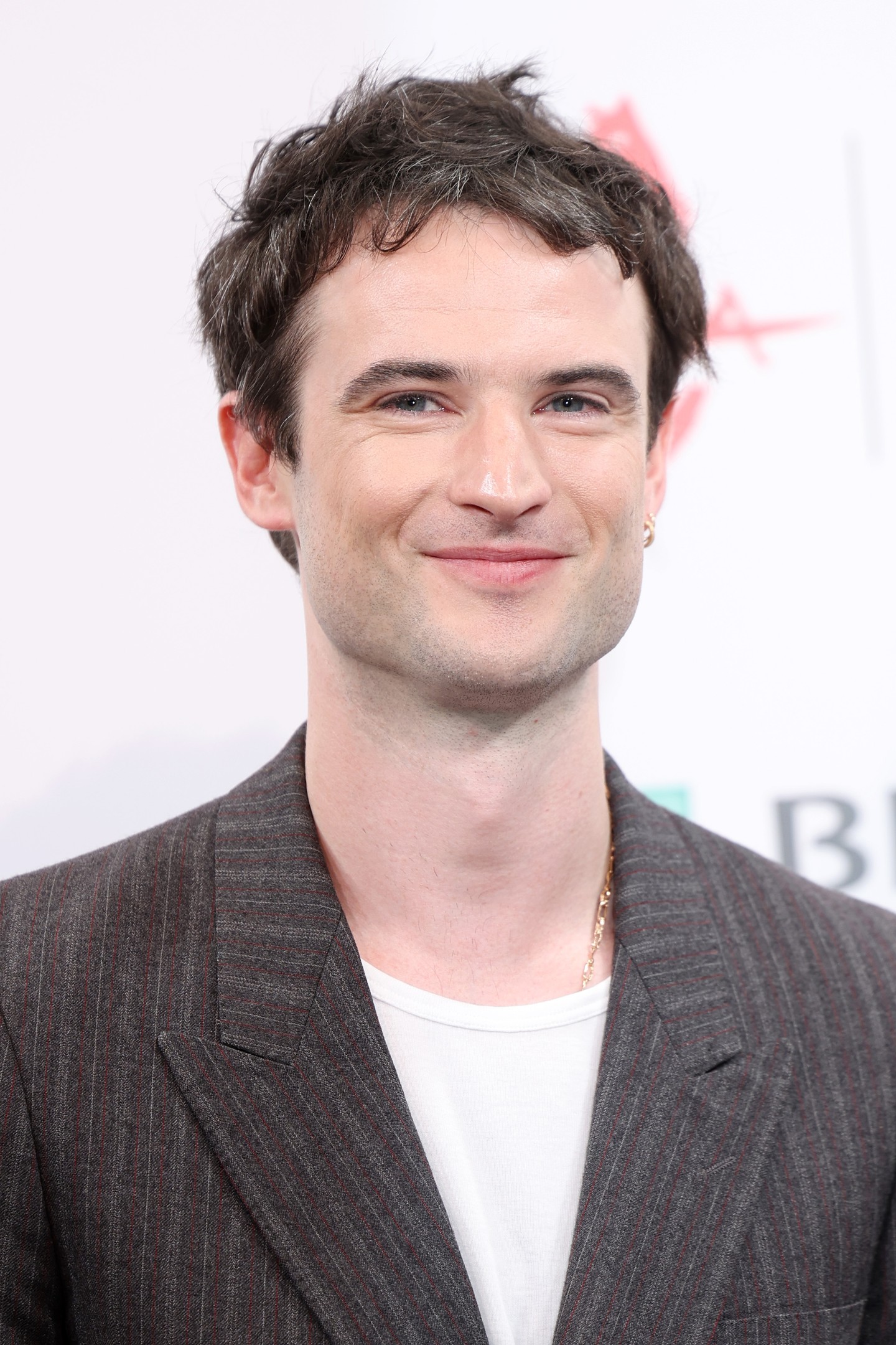 Mielőtt összejött jelenlegi párjával, a Sandman: az álmok fejedelme című Netflix sorozat sztárjával, Tom Sturridge színésszel volt együtt, kapcsolatuk azonban nagyon rövidnek bizonyult, még ugyanabban az évben, 2023-ban véget ért.