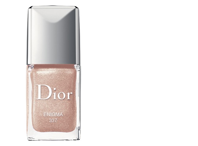 Metálos körömlakk (337) DIOR 9100 Ft