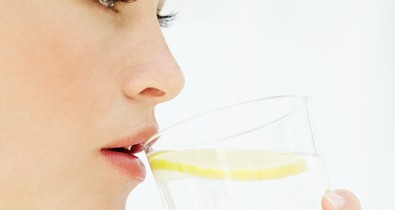 Kezdd a napod citromos meleg vízzel!