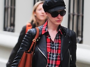 Időszerű beszerzés: kockás ing!