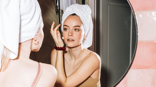 Korábban a gazdagok és híresek kiváltsága volt, ma már mainstream lett a botox - a huszonévesek körében is