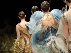 Itt a divatvilág új hulláma: a természet ihlette minták hódítanak