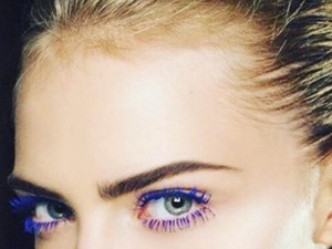 Ezért választja most sok sztár ezt a szemsmink színt