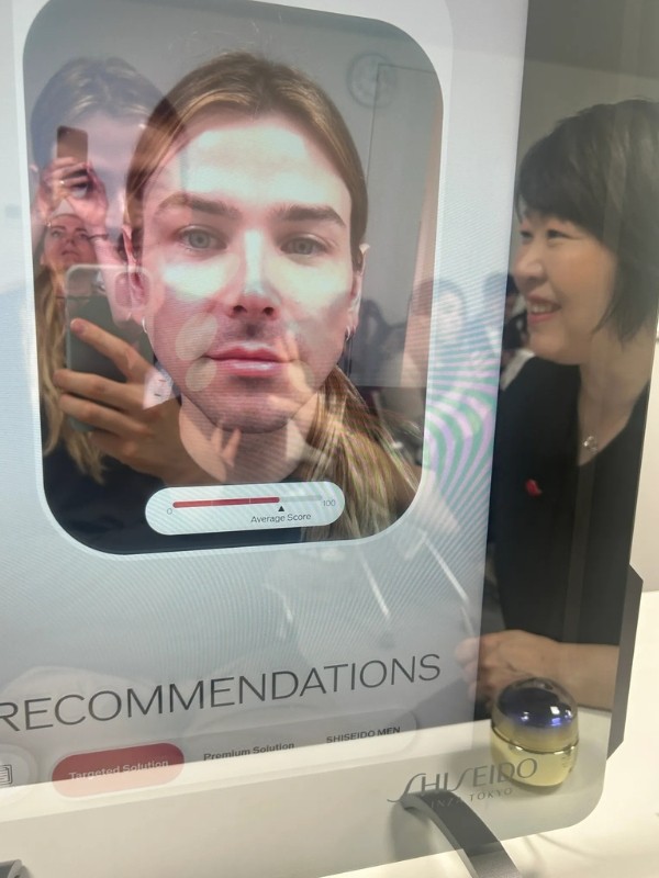 A bőr ilyen mélyreható vizsgálata eddig csak mikroszkóp segítségével volt lehetséges