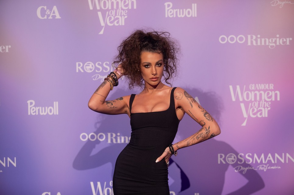 Tóth Andi bebizonyította, hogy az egyszerű nagyszerű, és a kevesebb mindig több, ha tökéletes megjelenésről van szó