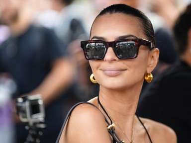 Emily Ratajkowski merész szettel nyitotta meg az Uggs szezont