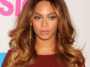 Beyoncé is tervez! Cipőt