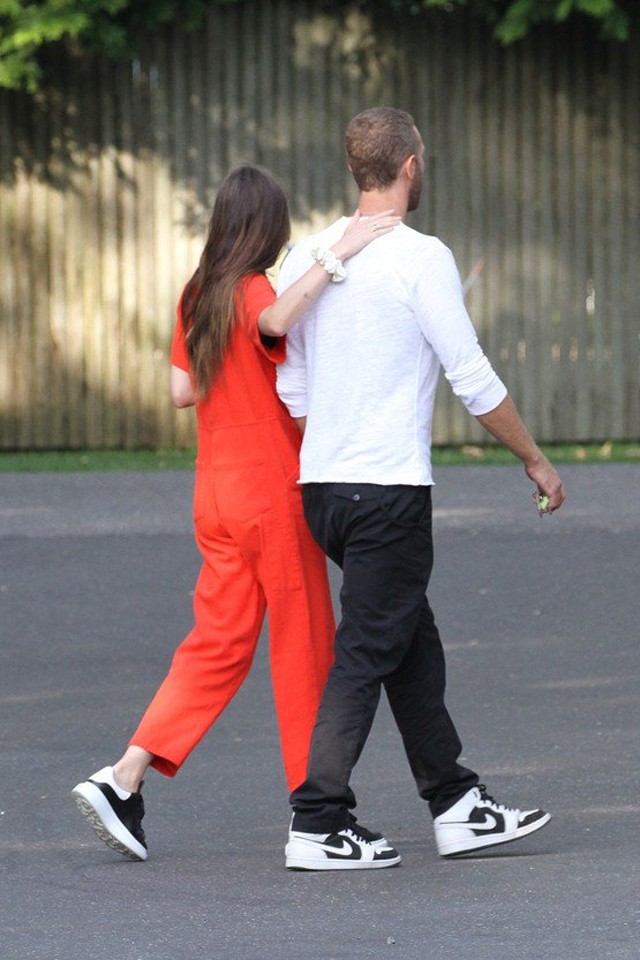 Dakota Johnson Chris Martin