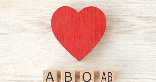 A vércsoportod nagyobb hatással van a személyiségedre, mint gondolnád: így határoz meg pontosan