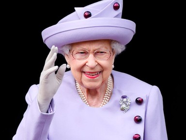 Erzsébet királynő életéről és uralkodásáról szóló exkluzív bookazine jelent meg!