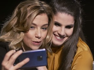 Ilyen a világ látható érzelmek nélkül! Összefogott a látássérültekért a Huawei és a Láthatatlan Kiállítás