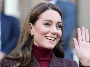 Igen, ez teljesen komoly: ennyibe kerül pontosan Katalin hercegné gyönyörű gyémántgyűrűje, amit Vilmos hercegtől kapott