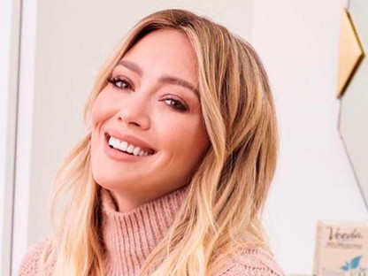 Kate Middleton kedvenc tervezőjétől választott menyasszonyi ruhát Hilary Duff