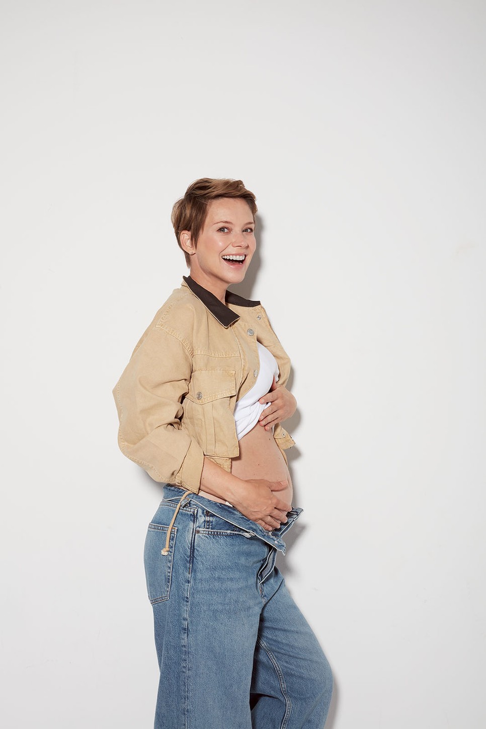 Osvárt Andrea színésznő a GLAMOUR  digitális címlapján