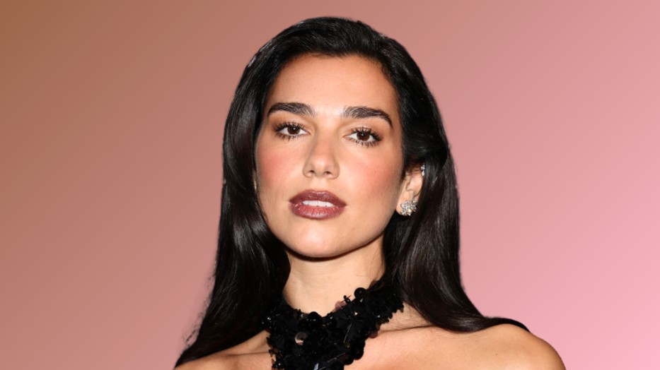 Dua Lipának mániákus rajongóival akadt gondja