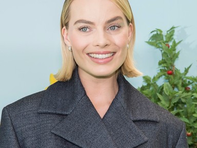 A legfurcsább dolog, amit a mai napon látni fogsz, az Margot Robbie blézere