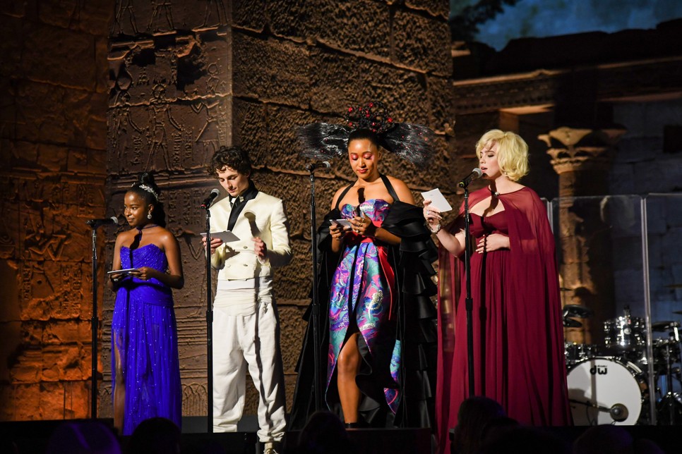 Billie Eilish Marilyn Monroe-t idézte meg a Met gála vörös szőnyegen