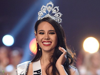 Mindenki megőrül a Miss Universe szépségkirálynő szédületes járásáért