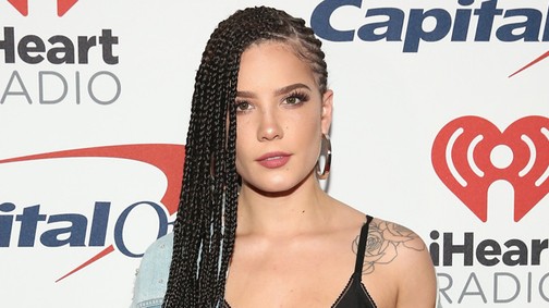 Az új popüdvöske luxusjachton szippantott kokaint?