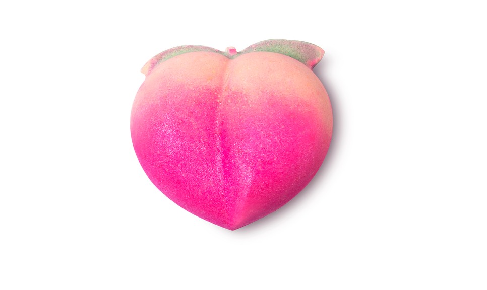 Peachy bath bomb 